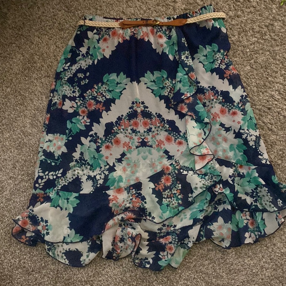 Hi-low skirt